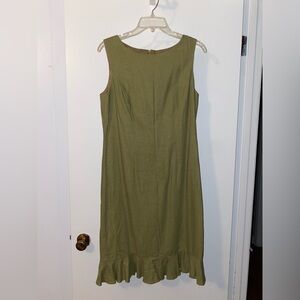 Vintage Parisian women’s sleeveless dress